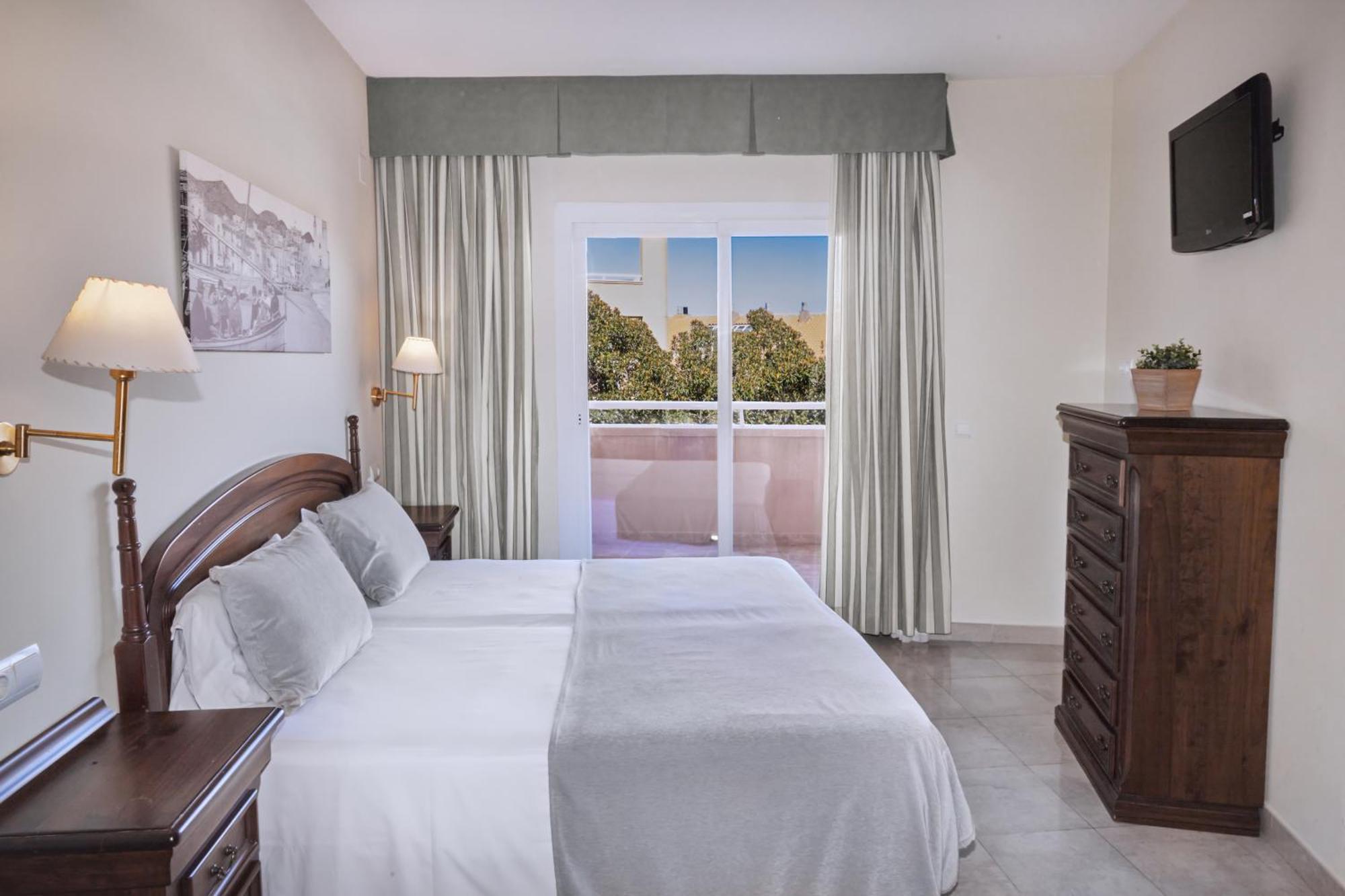 Sunway Playa Golf & Spa Sitges Buitenkant foto